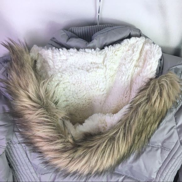 💙SOLD💙AEO Grey Silver Warm Puffer Coat Faux Fur - Picture 4 of 8